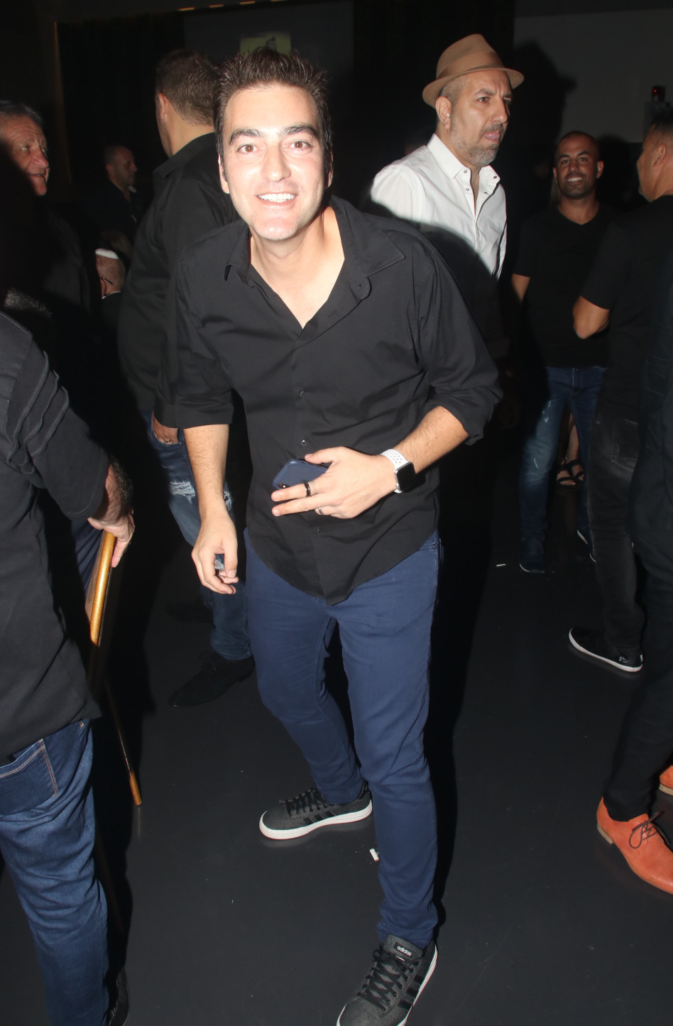 גם הוא כאן. שימי אטיאס