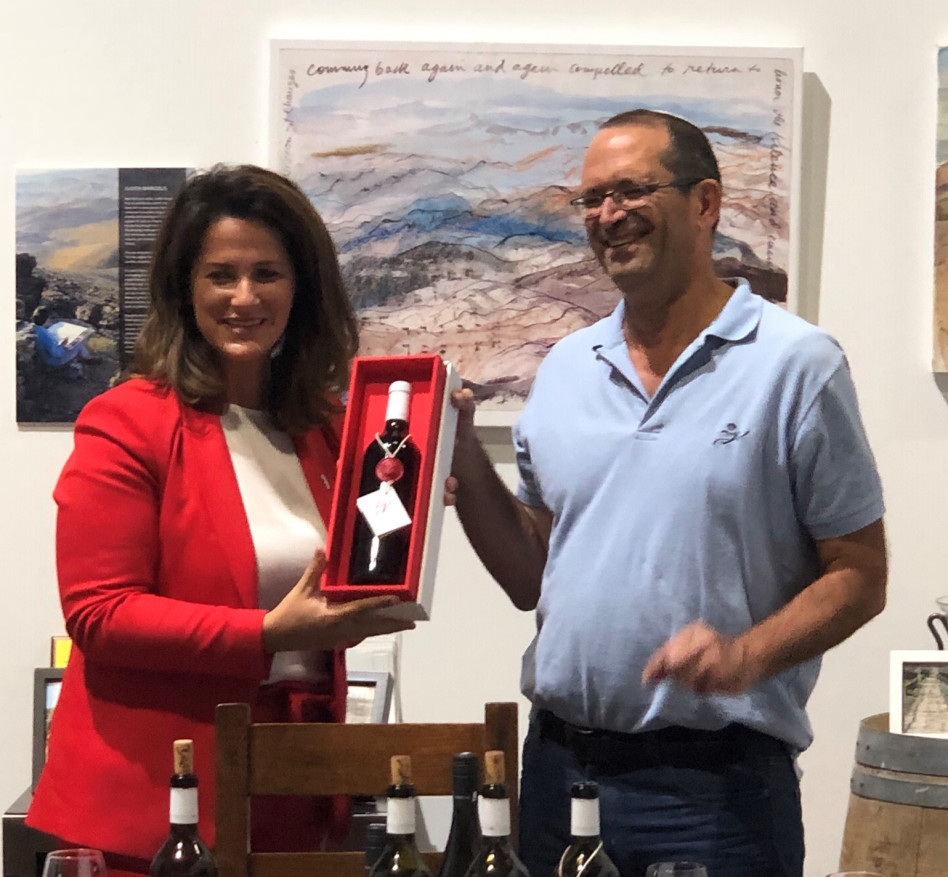 יעקב בן דור מיכאלה קניבר (צילום: באדיבות יקב יתיר)