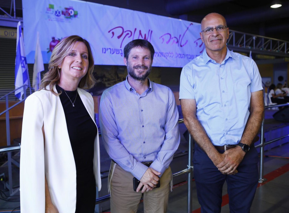 איציק כהן, בצלאל סמוטריץ' ואורנה הוזמן בכור (צילם: פבל טולצינסקי)