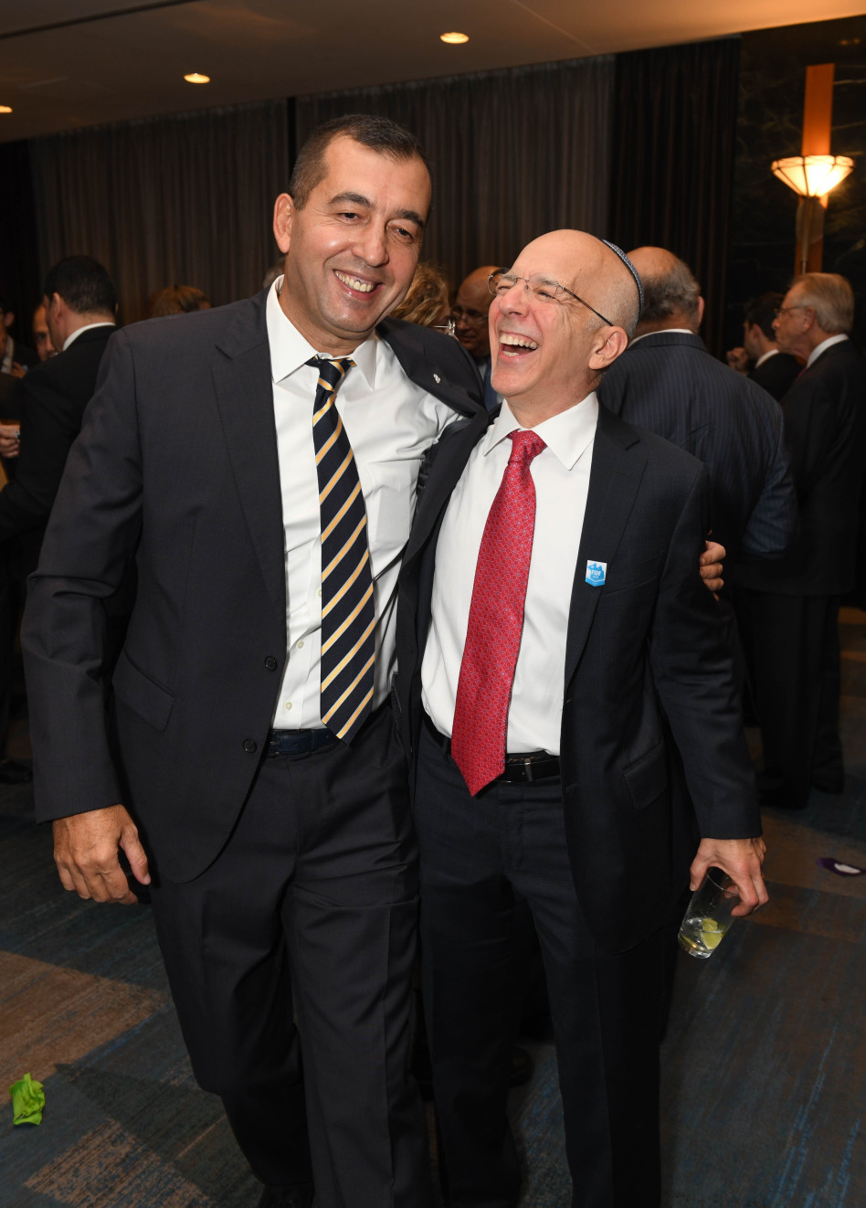 טוני גלברט ויורם אלגרבלי