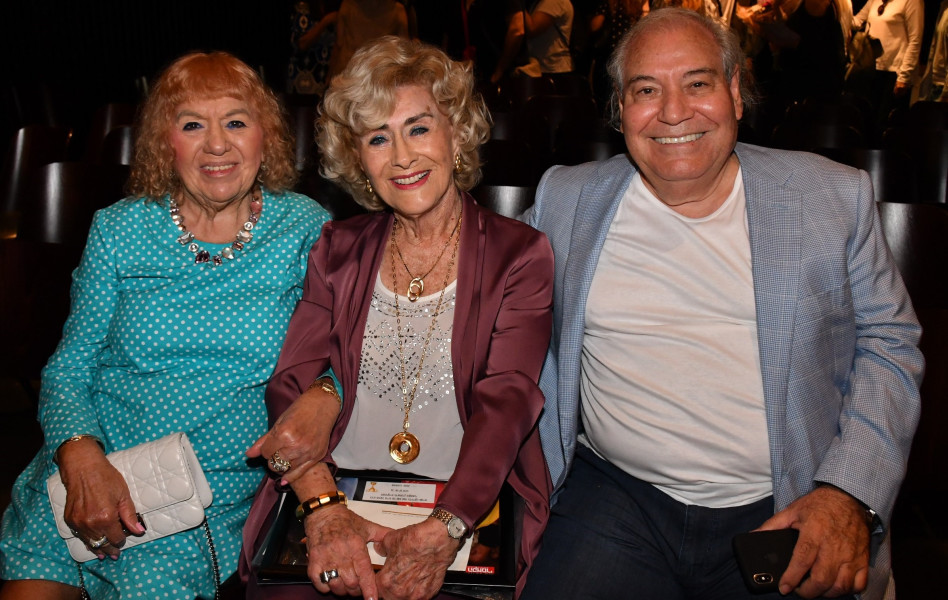 עמי שגיא, מרים זוהר וליזיקה שגיא (צילום: אביב חופי)