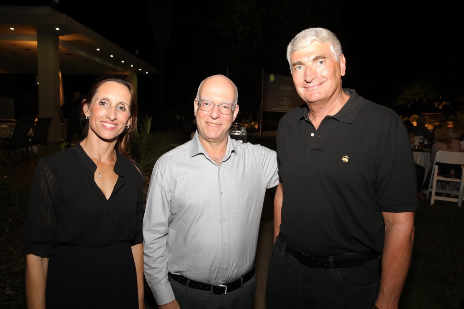 יגאל לנדאו אריאל פורת ועדי אולמרט