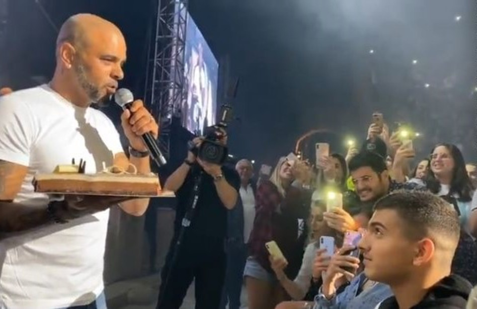 גולן חוגג לבנו יום הולדת בהופעה בקיסריה (צילום: אינסטגרם)