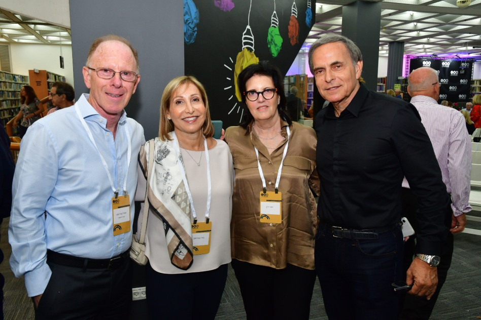 אמנון ונאוה דיק,ציפי ושאול קוברינסקי (צילום: ישראל מלובני)