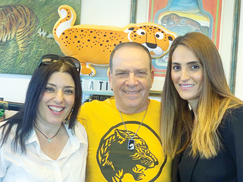  פלי הנמר עם ד"ר מירי קריסי ויעל אבהר (צילום: יח"צ) 