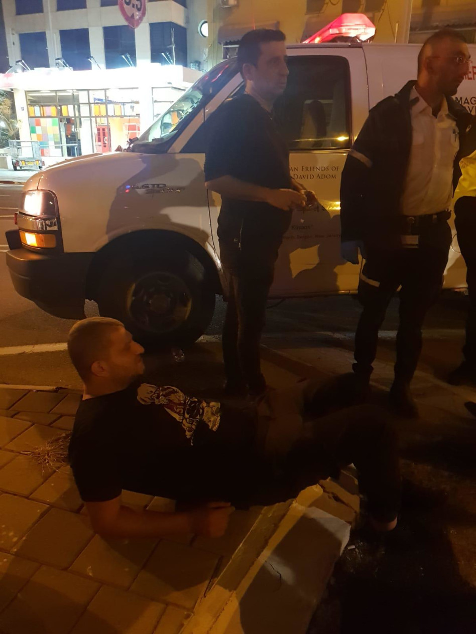 לפחות דורון על הרגליים (צילום: ברי יחזקאל)