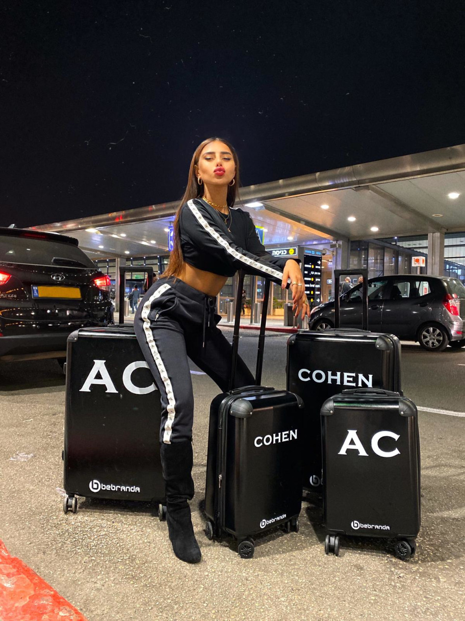 אלין כהן בדרך להונג קונג (צילום: באדיבות סוכנות ADD)