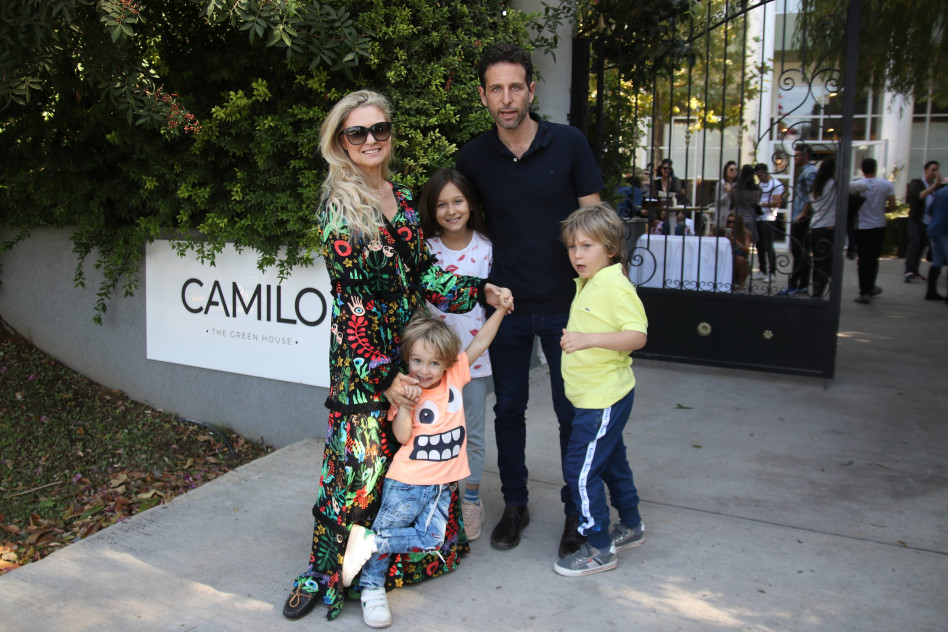 מיכל ינאי והמשפוחה (צילום: אור גפן)