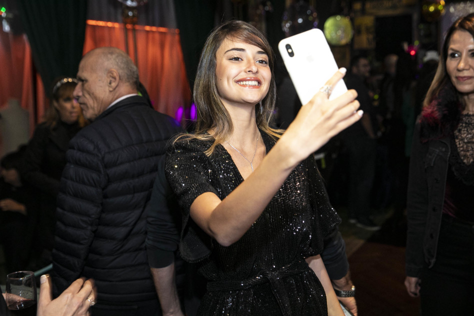 הדר חיון משדרת עסקים כרגיל (צילום: לנס הפקות)