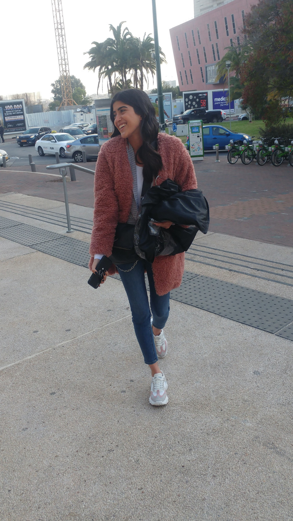 וקצת מובכת (צילום: אור גפן)