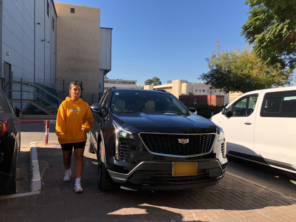 עוד לפני שיש לה רישיון (צילום: רון שפר, באדיבות סוכנות רוברטו)