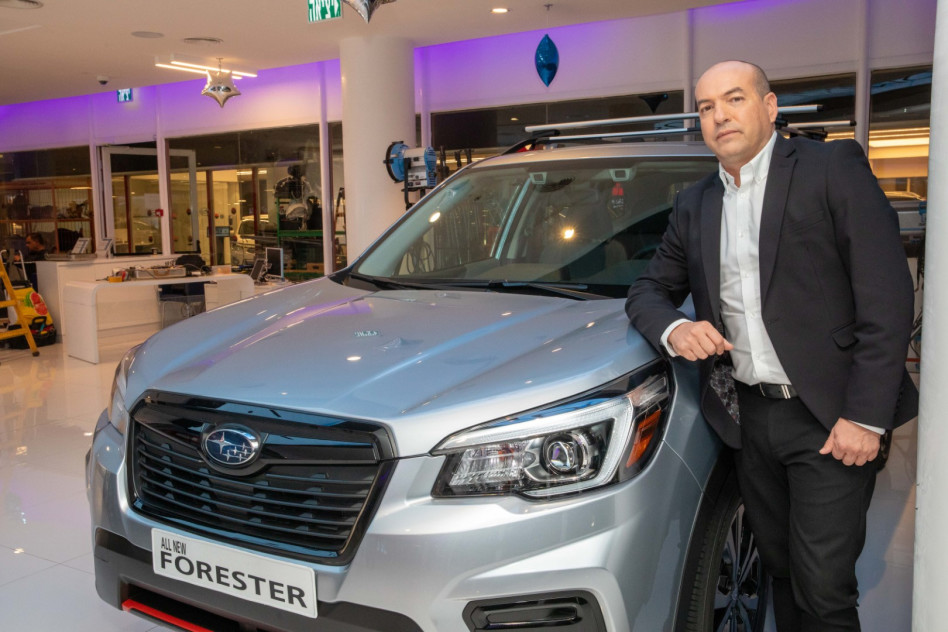 אולי יקטוף גם ג'יפ חדש? (צילום: רונן טופלברג)