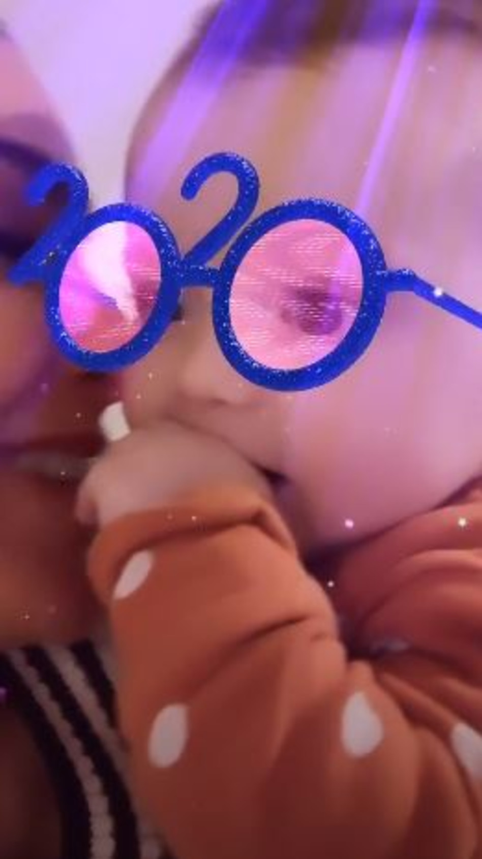 לתת לה ביס! נעמה קסרי ובתה מיכאלה (צילום: אינסטגרם)