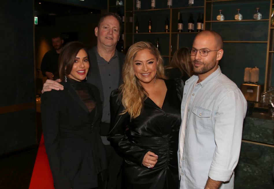 מאחורי כל אישה מצליחה עומד גבר. גרינר וקסרי עם הבעלים (צילום: אור גפן)