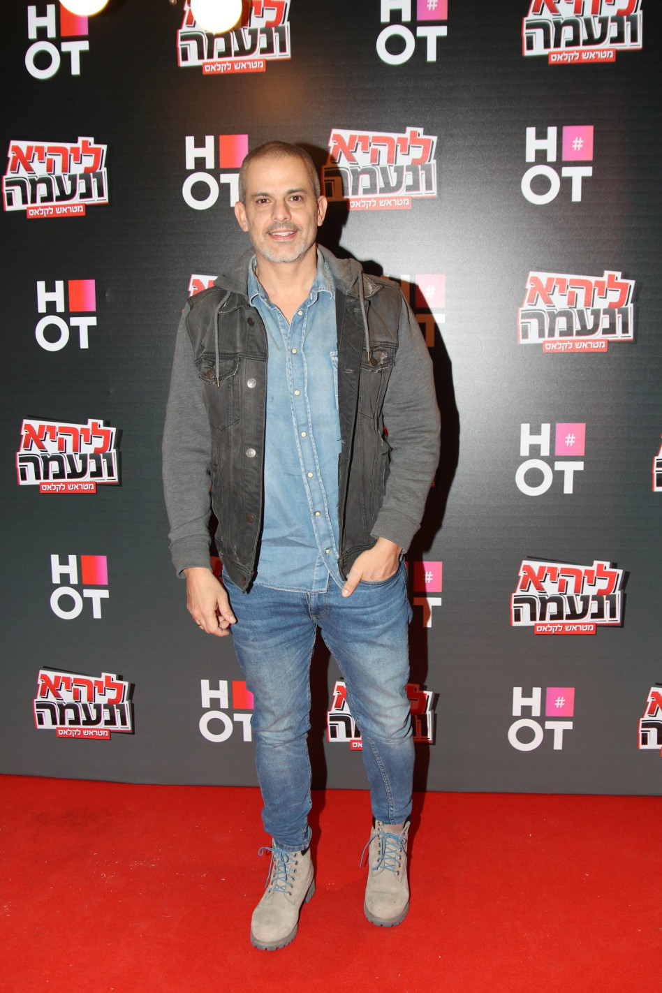 הגשת דו"ח יומי? קובי מחט (צילום: אור גפן)