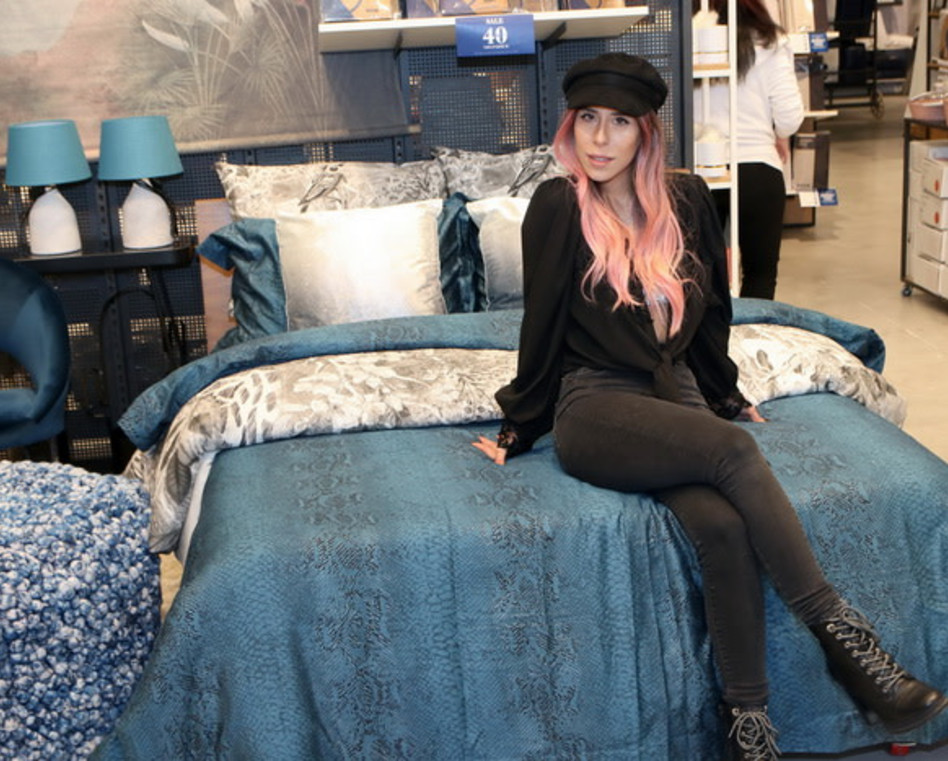 סטטיק בכחול והיא בורוד (צילום: משה מעוז)