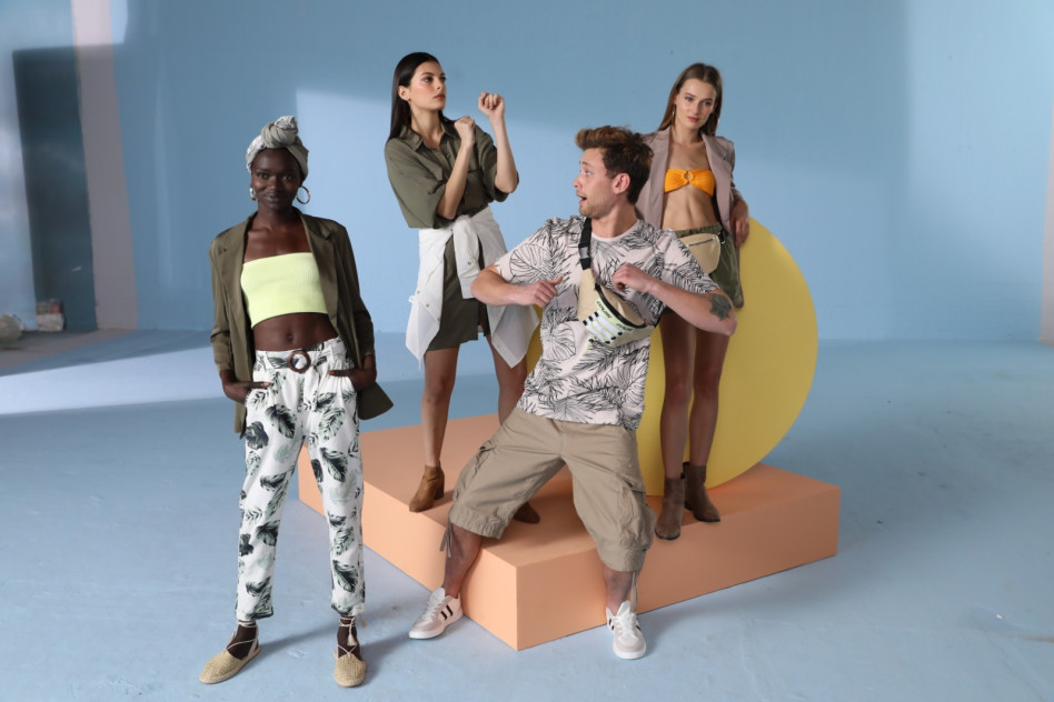 נהנים על הסט (צילום: רפי דלויה)