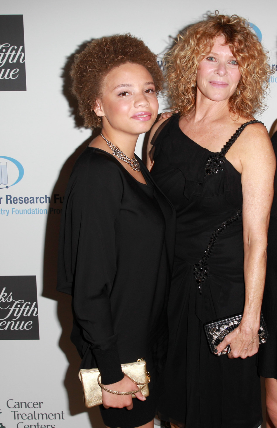 מיכאלה ספילברג וקייט קאפשו (צילום:  Joe Scarnici  Getty Images)