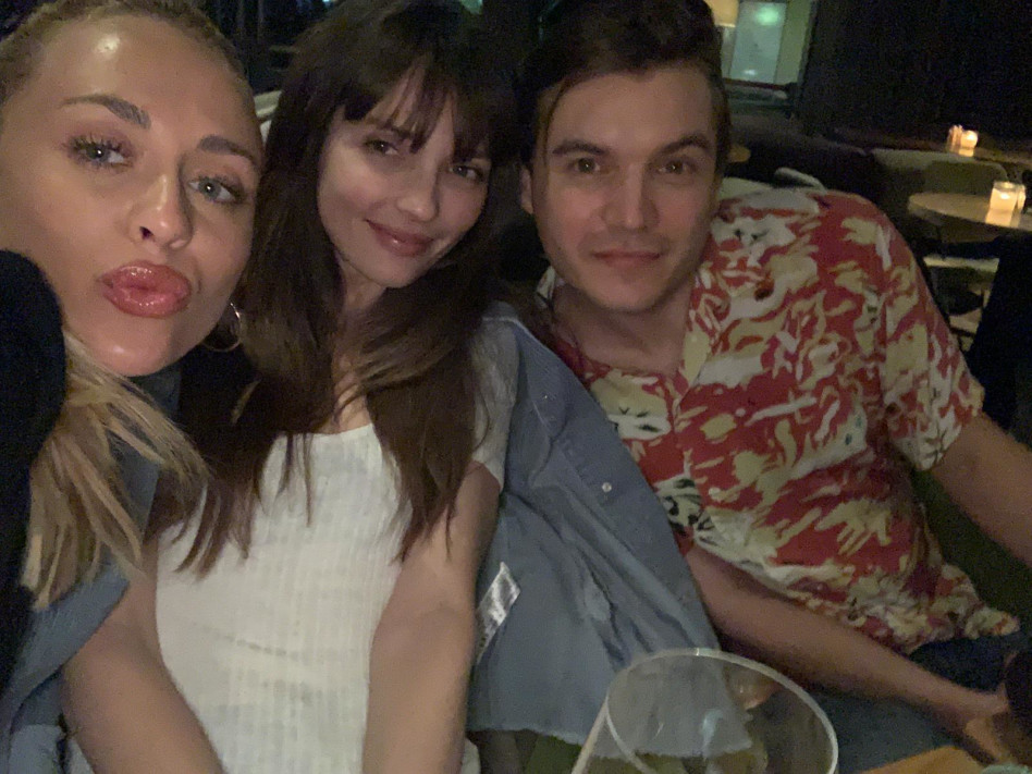 לי לוי, אמיל הירש וחברה (צילום: באדיבות חגי דור)