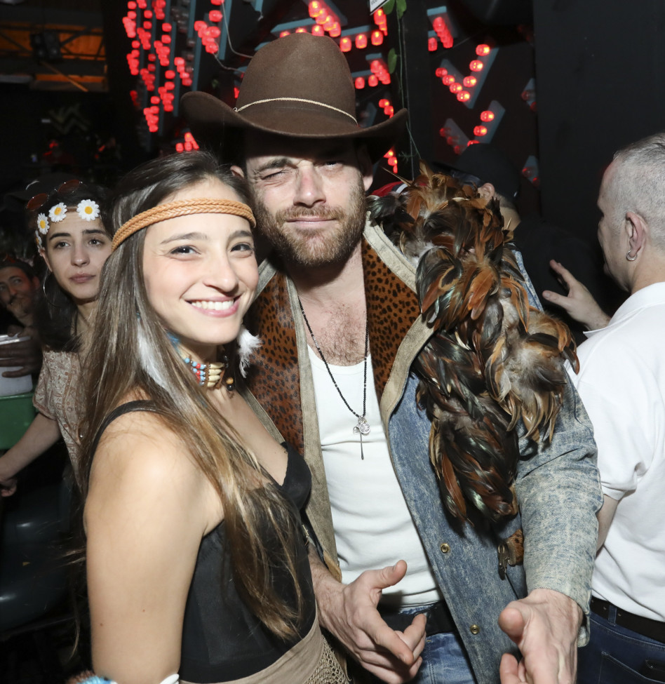 גל אמיתי והצמודה שיר לוינסון (צילום: רפי דלויה)