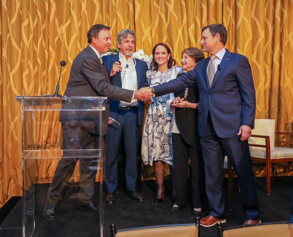 ג'יי, מרשה ושרון רודרמן עם האחים פראלי (צילום: באדיבות קרן רודרמן)