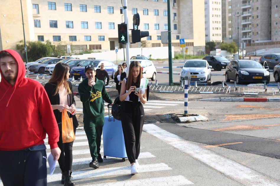 אנה זק בדרך להתחייל (צילום: דור ערבה, באדיבות itm models/ עופר מנחם תקשורת)