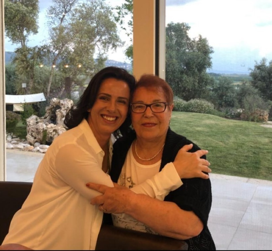 אסתר נבון וסתוית נבון (צילום: פרטי)