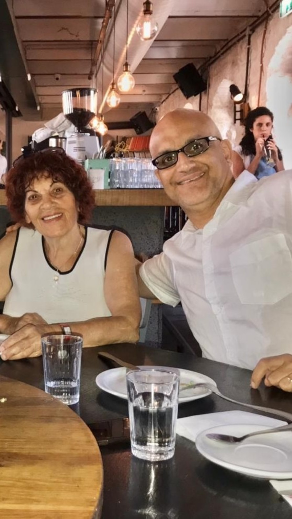 עוזי יצחקי ודוריס יצחקי (צילום: פרטי)