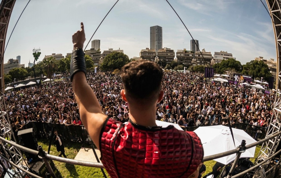 עסק לאונג' (צילום: אלברט ללימאב)