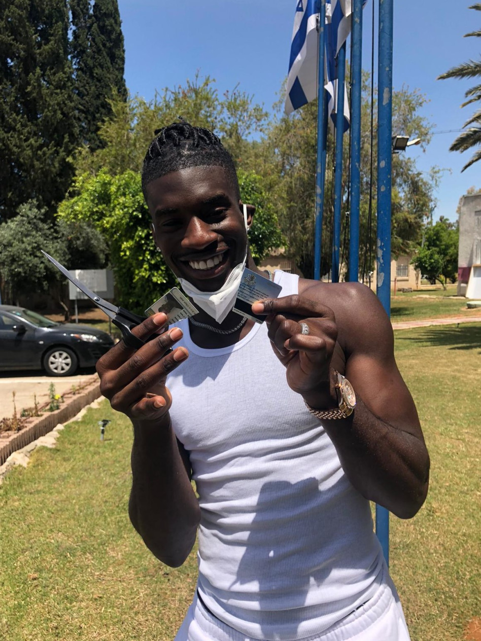 סטפן לגר חוזר לאזרחות (צילום: יח''צ)