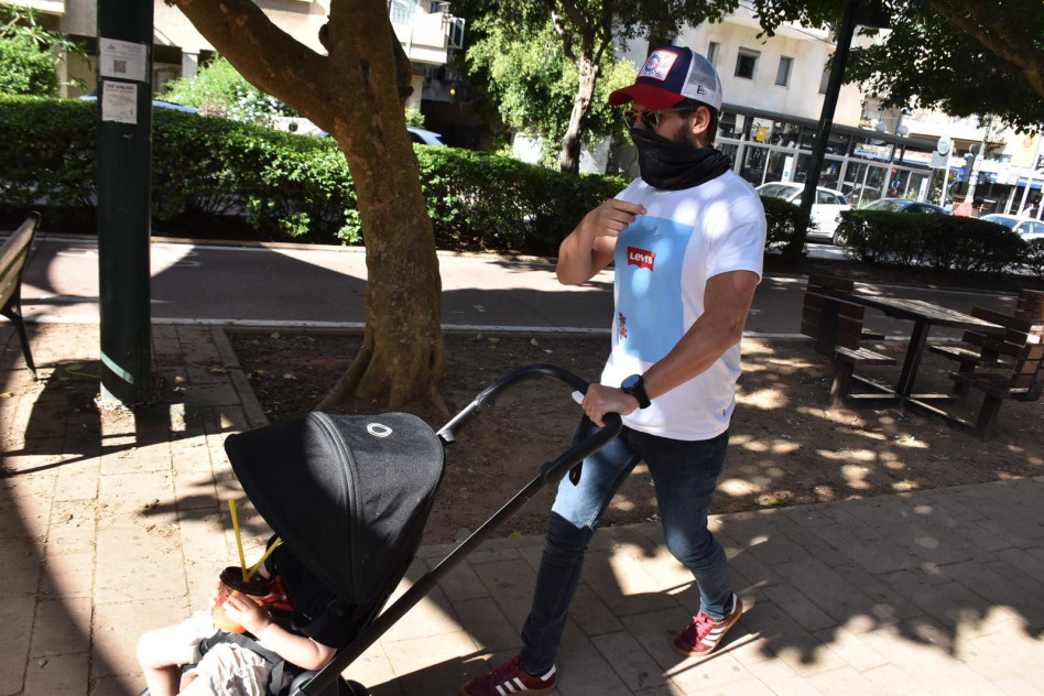 העיקר שהוא מקפיד על ההנחיות. אורי פפר (צילום: צ'ינו)