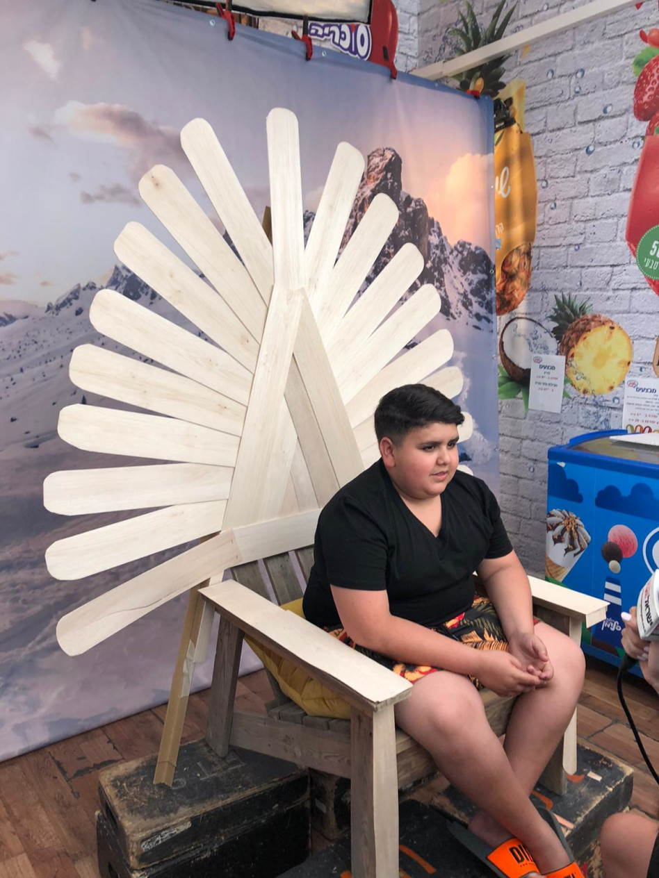 דקל וקנין לא יכול להישען (צילום: יח''צ)