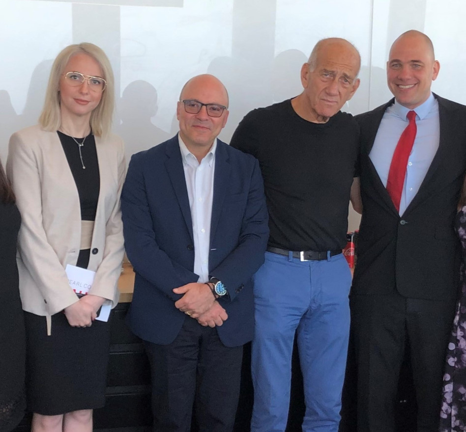 אילן גרזי, אהוד אולמרט, יונתן קולבר ומאשה ברקוביץ (צילום:  יוסי בירון)