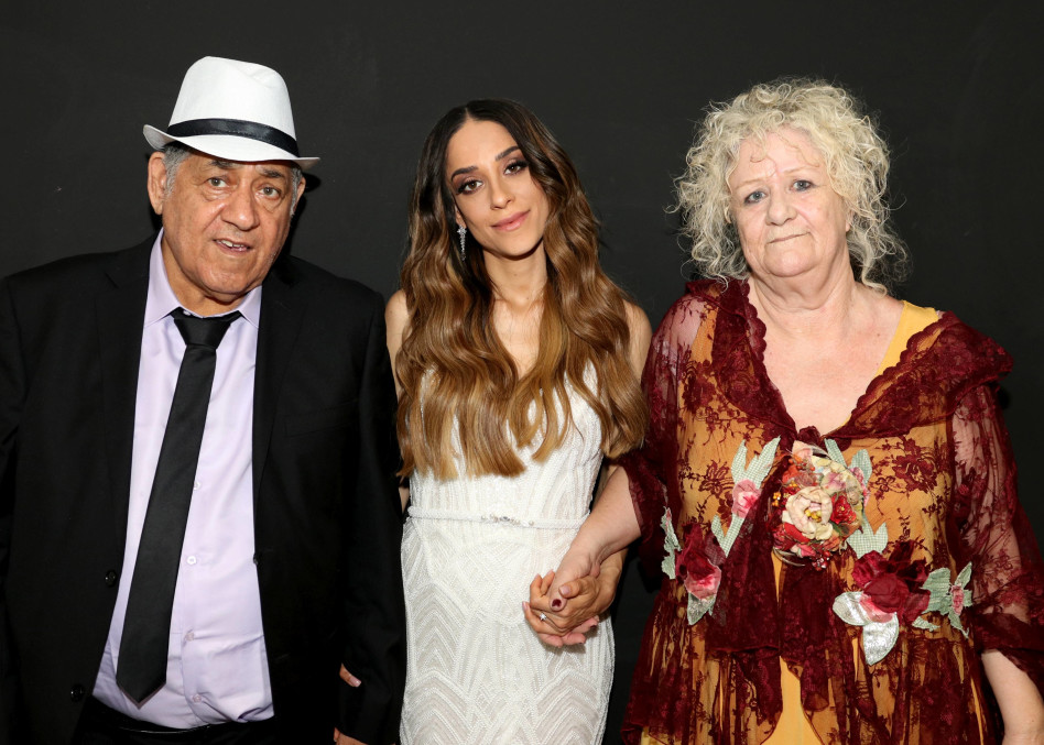 דנה לפידות וההורים המאושרים (צילום: אור גפן, יח''צ)