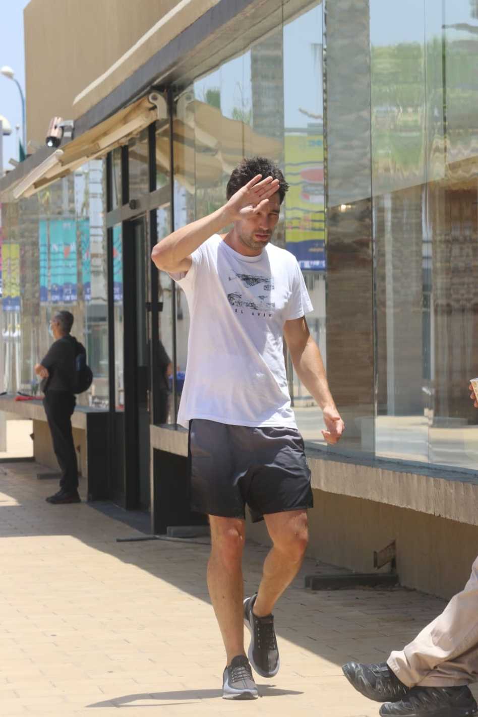 עדיין לא התרגל לפלאשים (צילום: פול סגל)