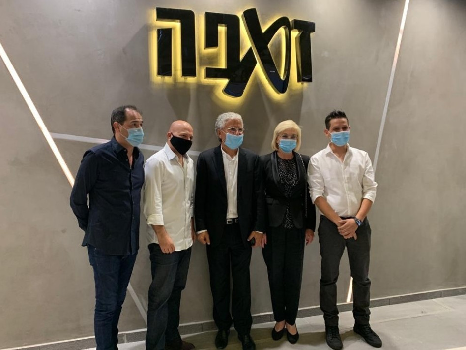 רן שקד, פנינה ומשה אדרי, אסף מור ואיל אדרי   (צילום: בן גבאי)