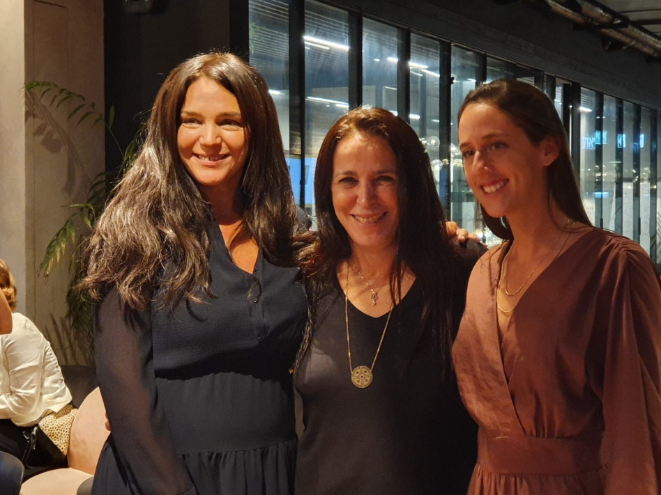 מילי אינדיג, גלית בן שמחון ושרון גולדמן (צילום: עדי אלון)