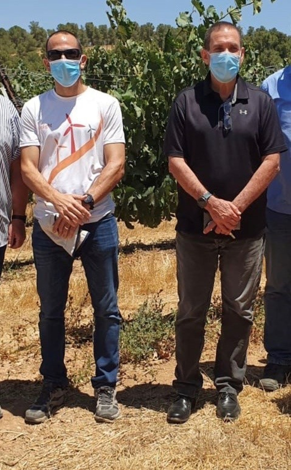 יפתח רון טל וגלעד יעבץ (צילום: חברת החשמל)