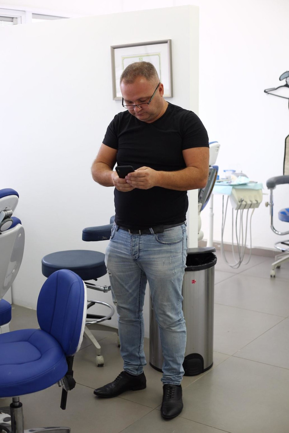 בטוח שזה לא עלה שבע שקל. סמיון גרפמן (צילום: דור ערבה)