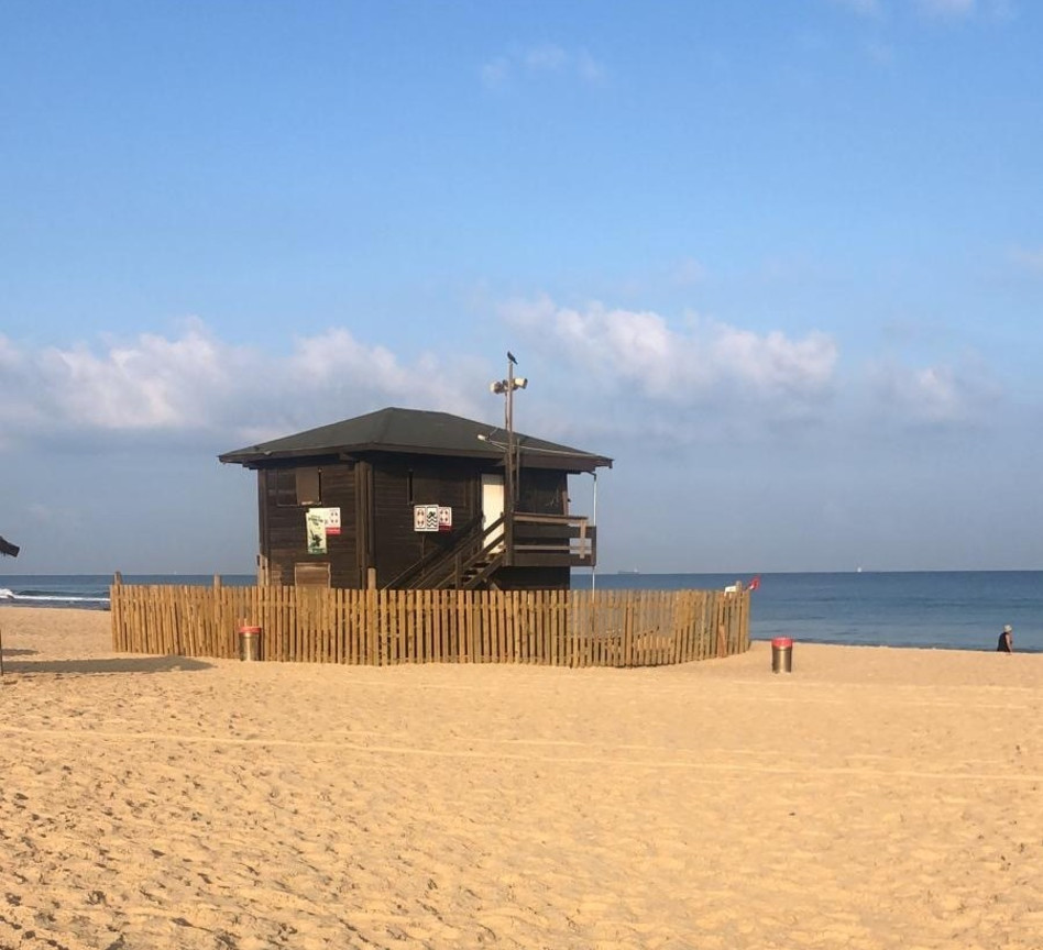 חוף ניצנים, אופטימי, הלאונג' (צילום: פרטי)