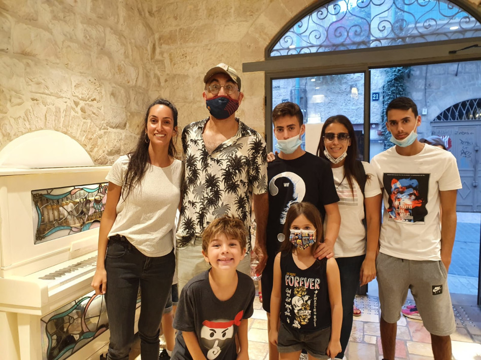 ישראל קטורזה והמשפחה (צילום: פרטי)