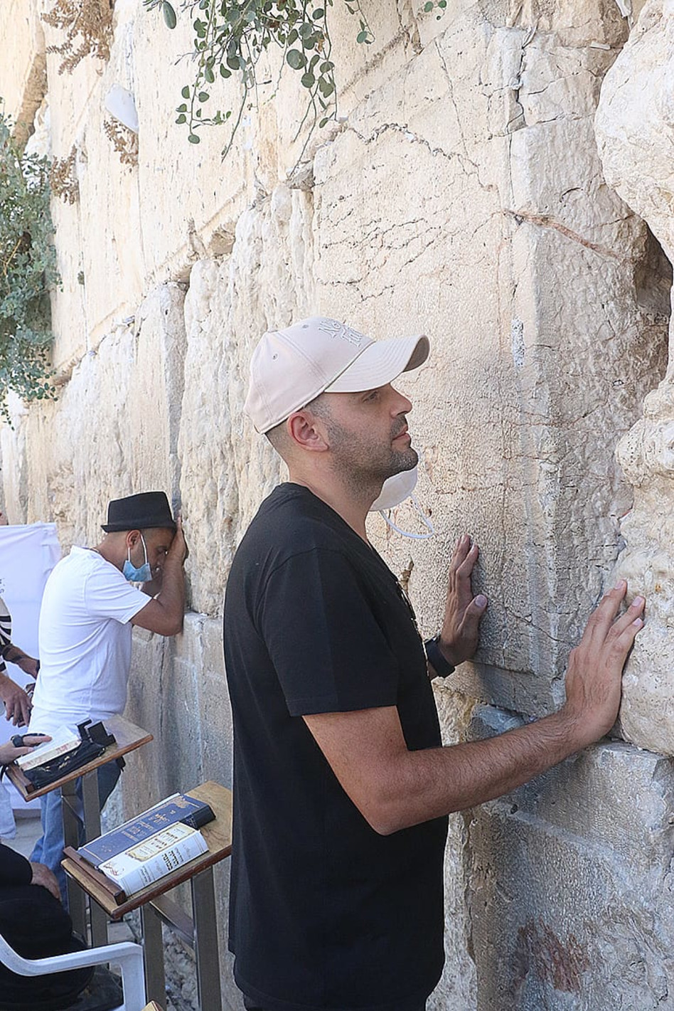 רגע לפני הגמר. ליאור חפצדי, אבי פרץ (צילום: פול סגל)