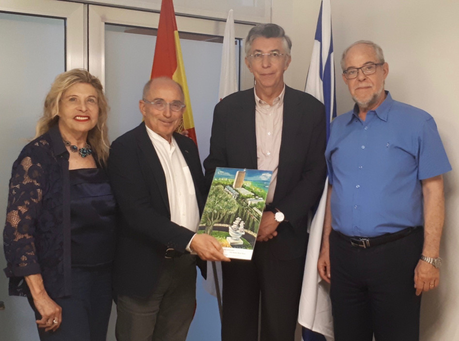  גוסטאבו מש, מנואל גומז אסבו, רון רובין ואביבה דורון  (צילום: מחלקת צלמי אוניברסיטת חיפה)