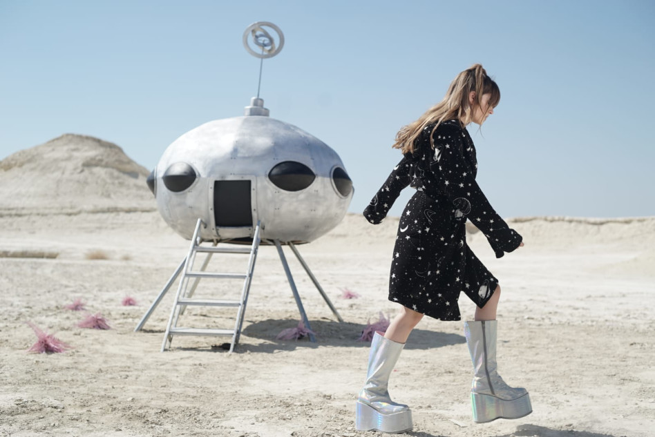 מהחלל החיצון. אלה לי להב (צילום: ירדן זהב)