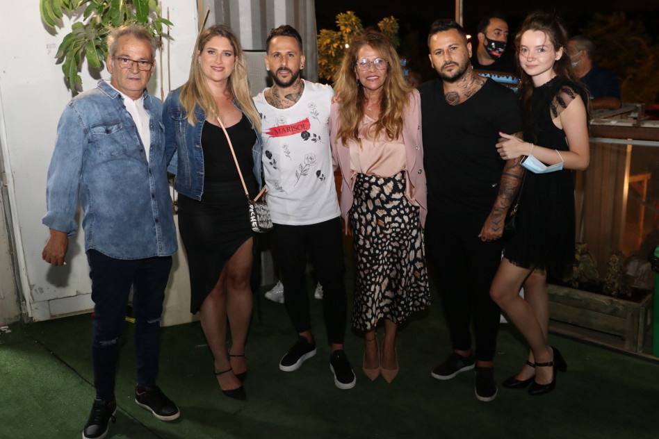 אוהד בוזגלו והצמודה החדשה, חני בוזגלו, אסי בוזגלו, עדי בוזגלו, יעקב בוזגלו (צילום: אור גפן)