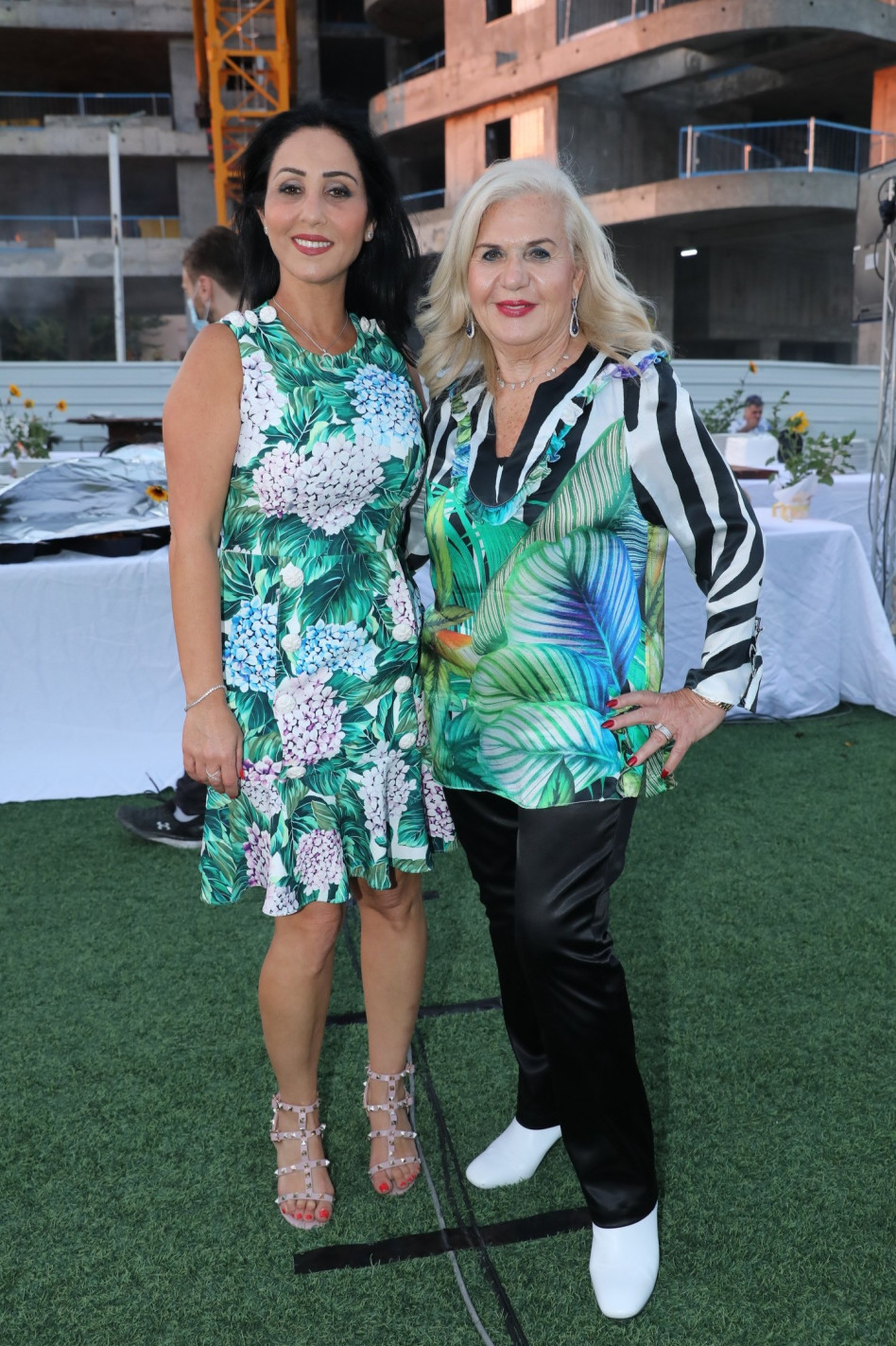 עתליה שמלצר ורינת כוזהינוף (צילום: רפי דלויה)