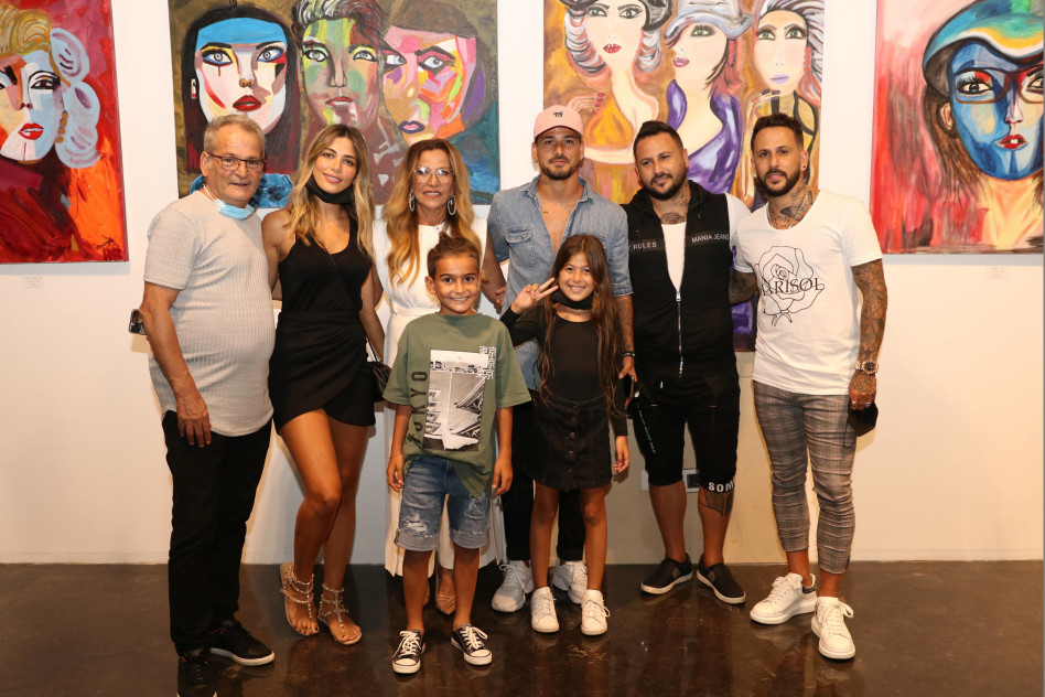 אסי בוזגלו, אוהד בוזגלו, מאור בוזגלו, חני בוזגלו, מירן בוזגלו, יעקב בוזגלו, משפחת בוזגלו (צילום: אור גפן)