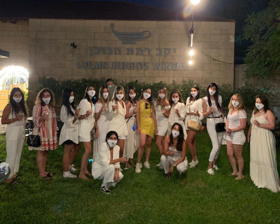 שרית פולק והחברות (צילום: רות שדה)