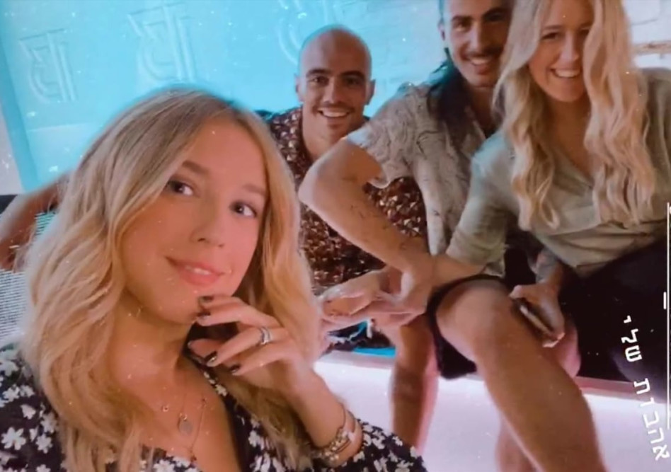 החבורה. אסף ונתנאל, שירי ונגה (צילום: צילום מסך אינסטגרם)