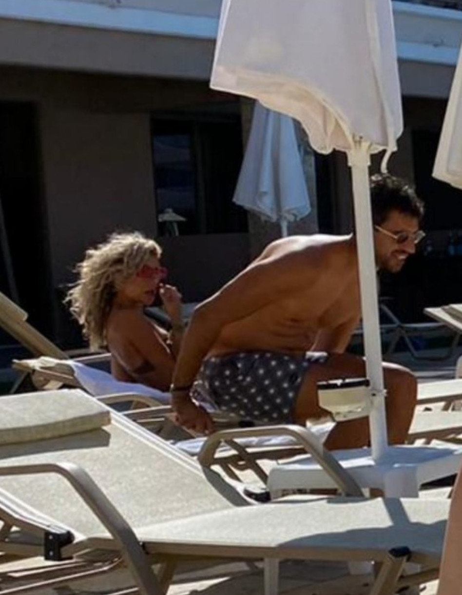 יוגב אלקיים נהנה ביוון (צילום: צמח נוי)